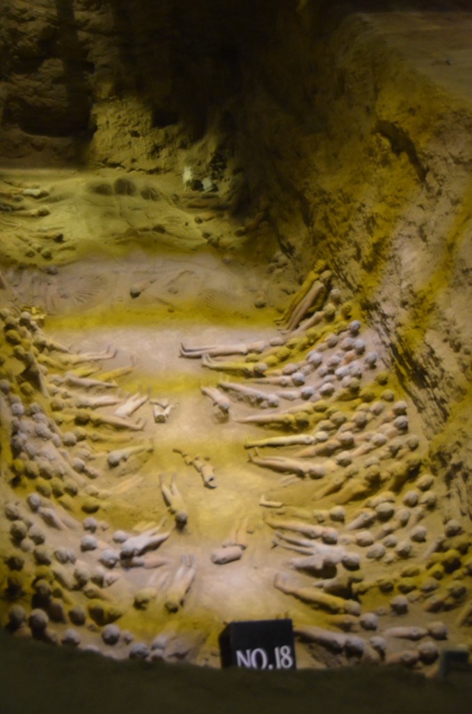 Tumba escavada no complexo do Mausoléu Hanyangling